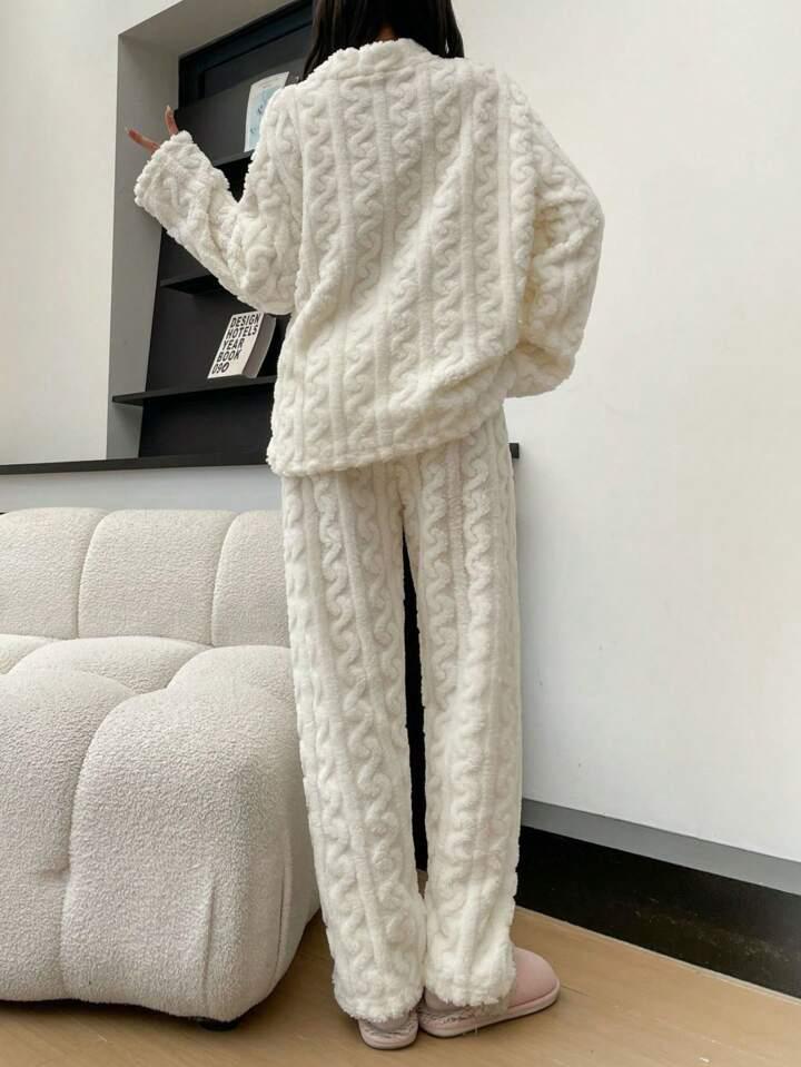 WHITE WOOLEN PAYAJAMA SET FOR WOMEN'S