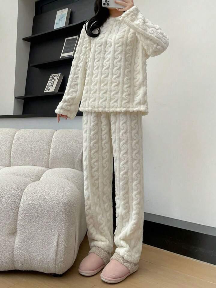 WHITE WOOLEN PAYAJAMA SET FOR WOMEN'S