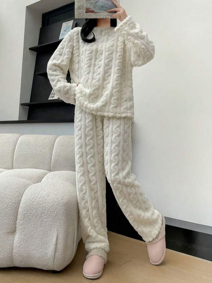 WHITE WOOLEN PAYAJAMA SET FOR WOMEN'S