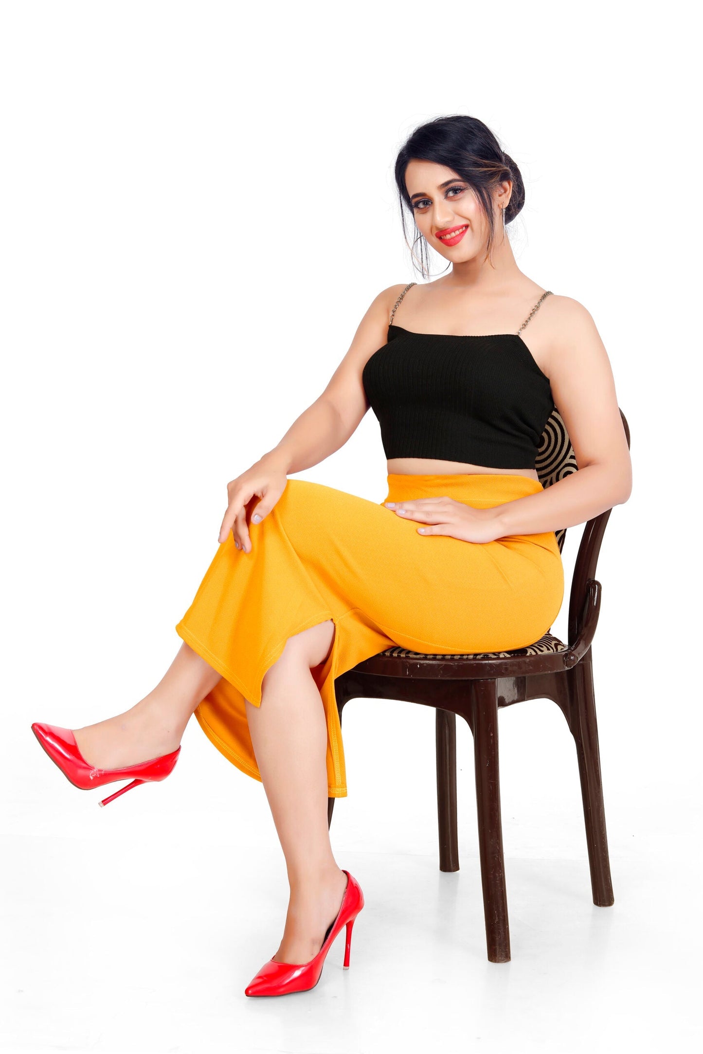 Clozena Mustard Saree Shapewear With Side Slits