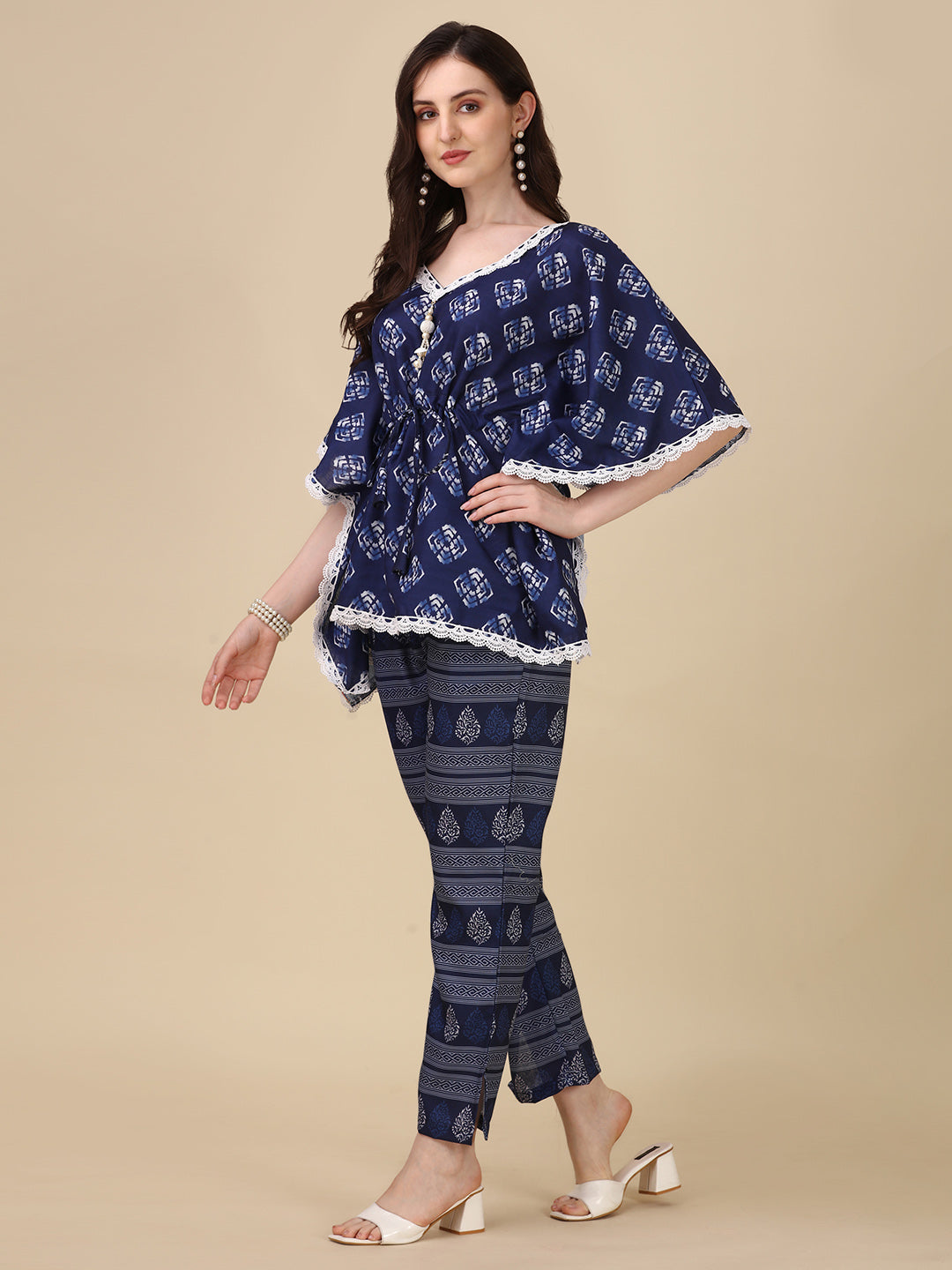 Women Aura Blue Kaftan Set