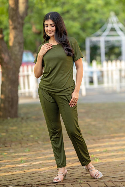 Women Round-Neck T-Shirt & Trousers Set