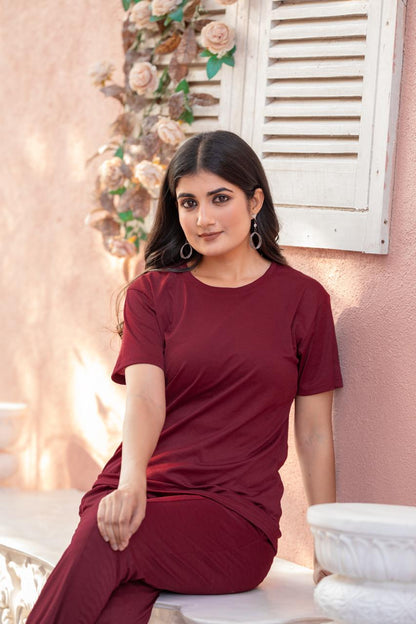 Women Round-Neck T-Shirt & Trousers Set